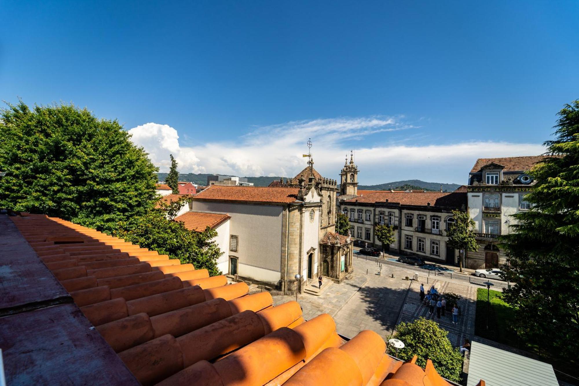 On The Square Flat - City Center By House And People Apartment Braga Exterior photo